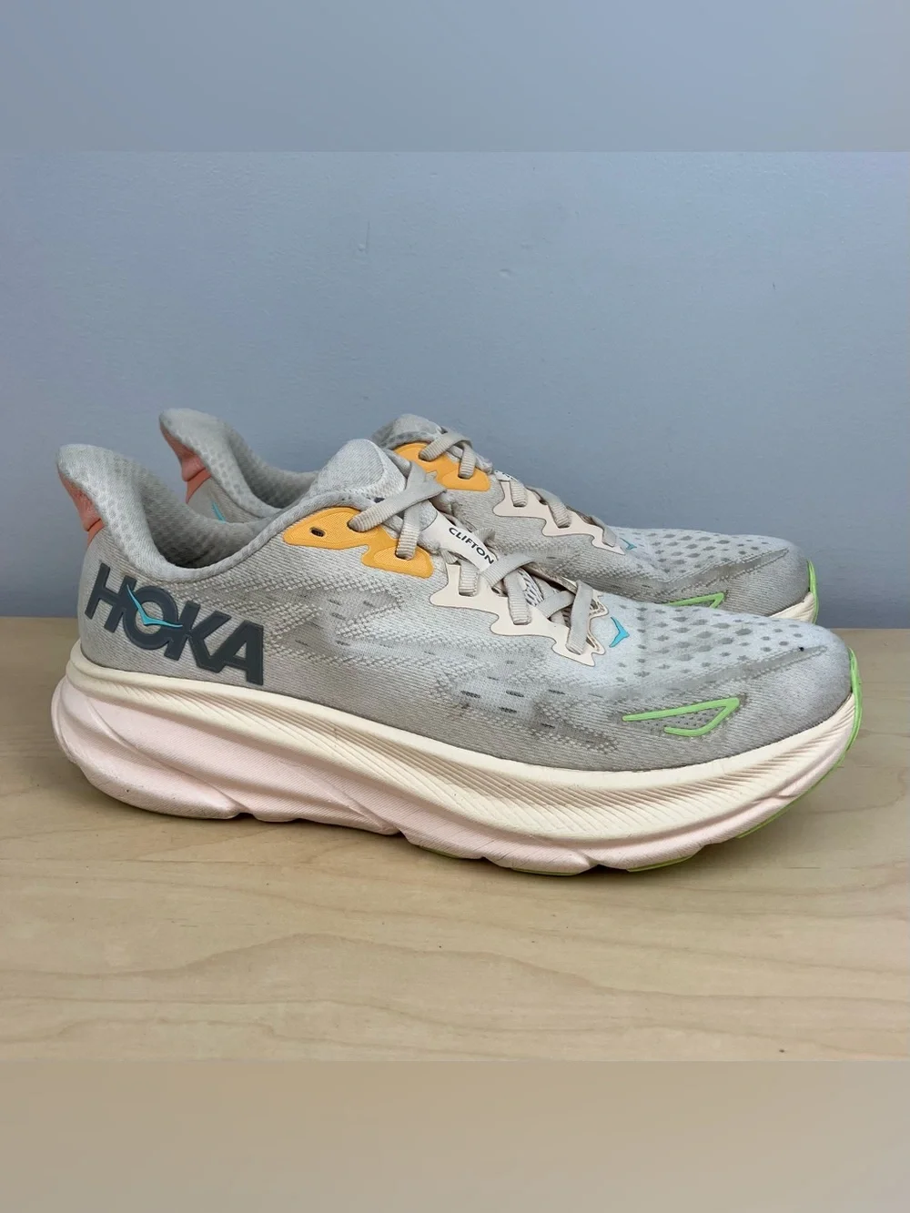 Hoka One One Women’s Size 9.5 B Clifton 9 Vanilla Astral Athletic Running Shoes
